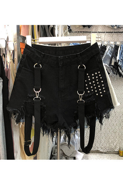 Дамски къси панталони с метални нитове и тиранти 