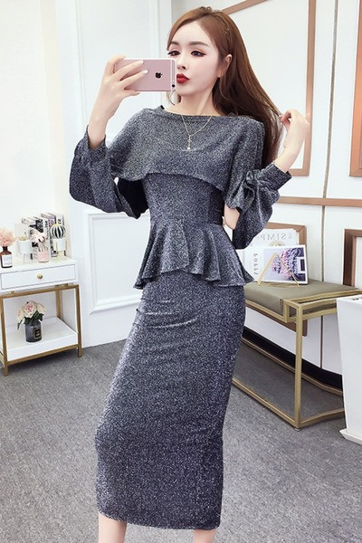 Moderni moteriška ilga suknelė ilgomis rankovėmis