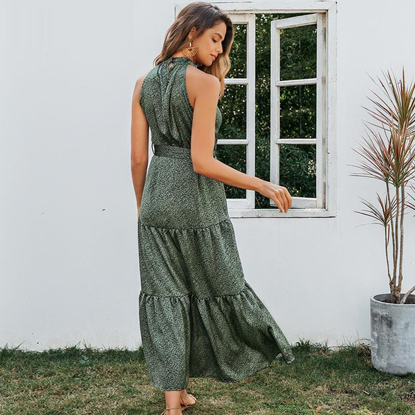 Модерна дамска дълга рокля с голи рамене и колан в зелен цвят 