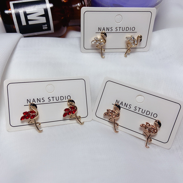 Ženske moderne naušnice s kamenčićima različitih boja