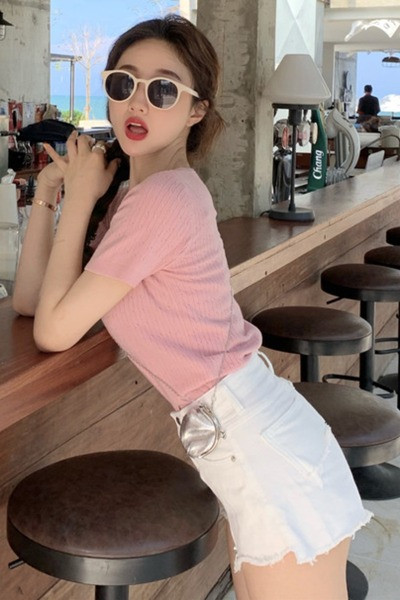 Ženska ležerna bluza s kratkim rukavima i V izrezom