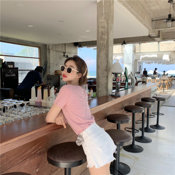 Ženska ležerna bluza s kratkim rukavima i V izrezom