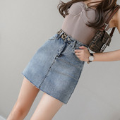 Sieviešu īsie svārki Slaids modelis ar dzīvnieku apdruku