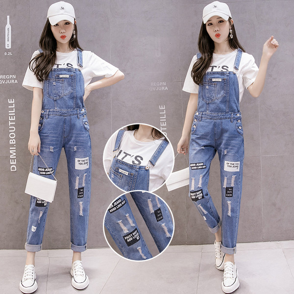 Salopetă de damă modernă din denim cu buzunare în albastru