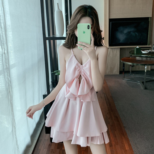 Дамска къса рокля разкроен модел с тънки презрамки