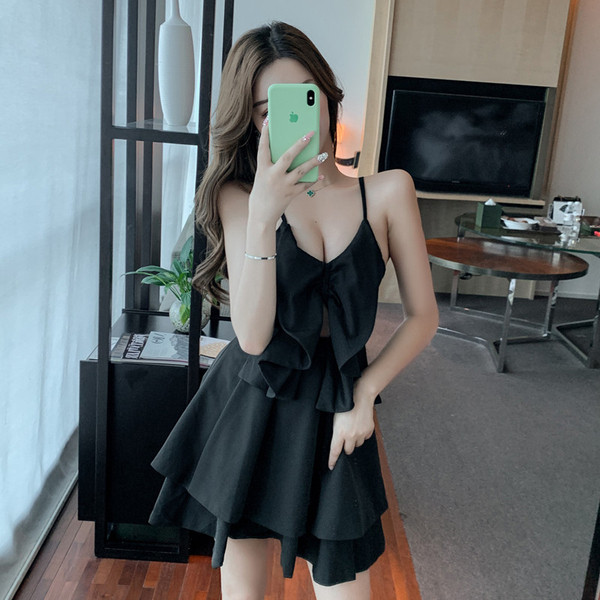 Дамска къса рокля разкроен модел с тънки презрамки