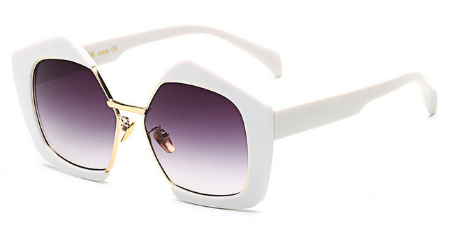 Ochelari moderni de dama cu lentile patrate