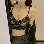 Bustiera scurta din dantela cu bretele subtiri