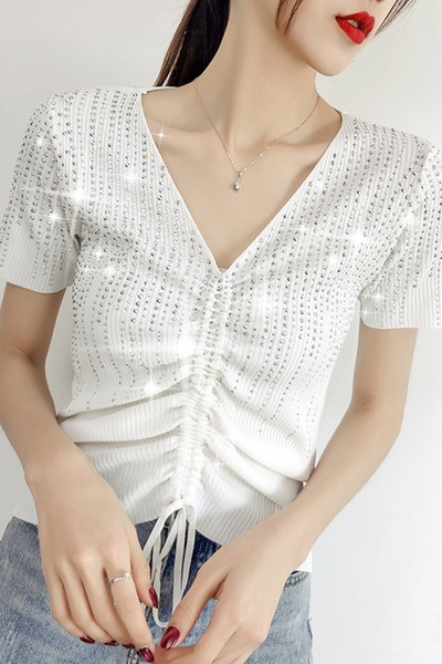 Ženska ljetna bluza s kamenčićima i V izrezom