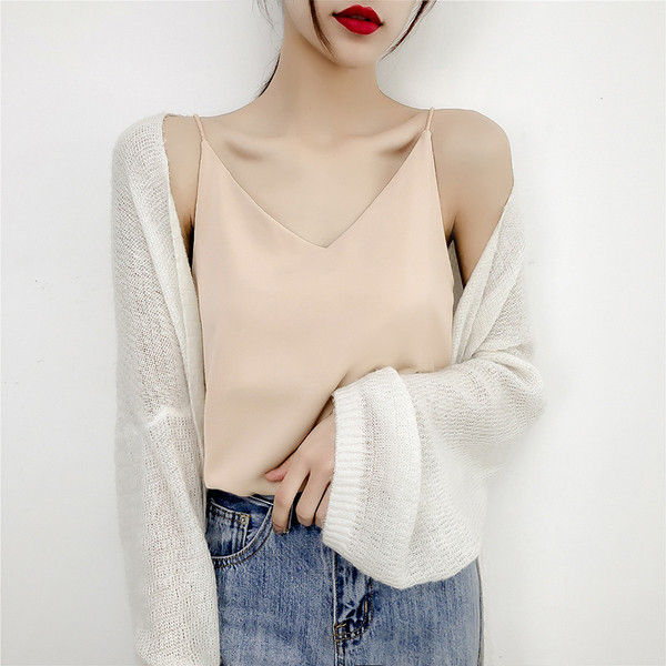 Női alkalmi sifon felső, V-nyakkal és vékony pántokkal