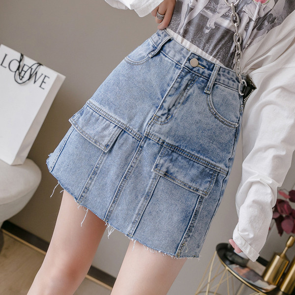 Fusta de dama scurta casual din denim, cu buzunare si fermoar