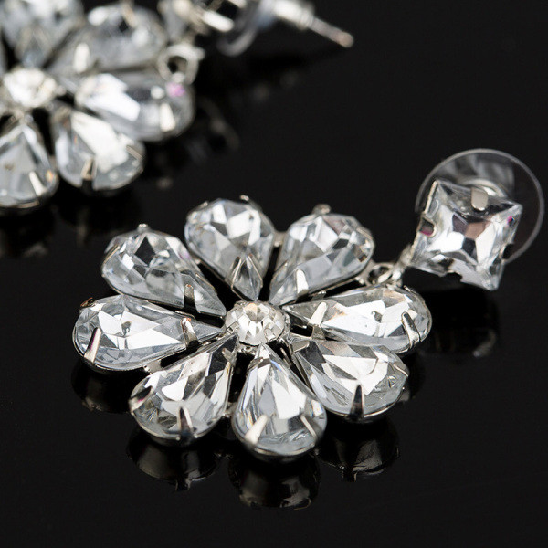 Stílusos női fülbevaló lóhere alakú ezüst kővel