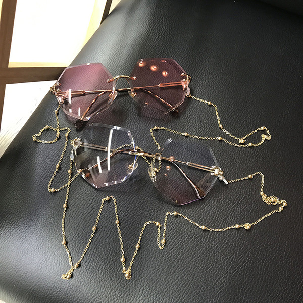 Uus mudel ketiga naiste prillid