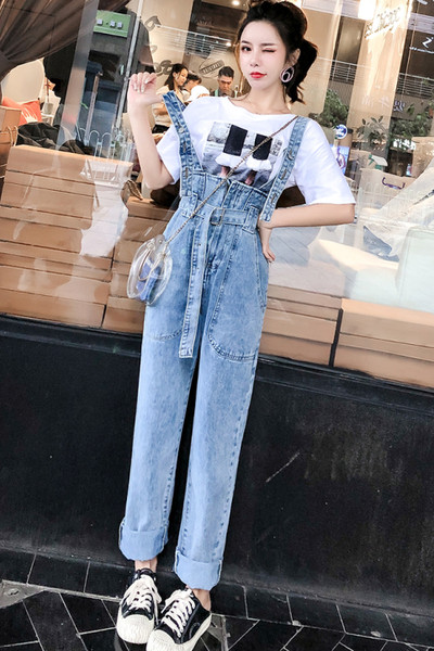 Naiste teksakombinesoon vöökohal