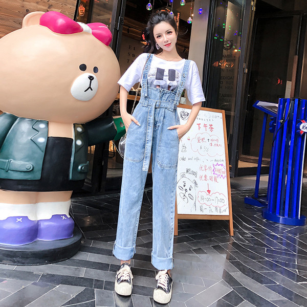 Naiste teksakombinesoon vöökohal