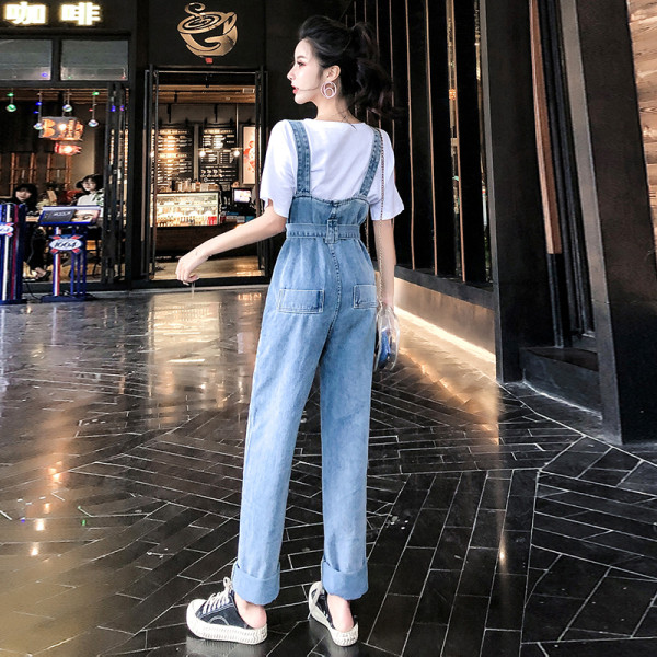 Naiste teksakombinesoon vöökohal