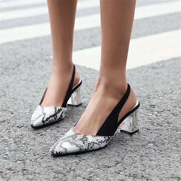 Női alkalmi szandál kígyómintával és 6 cm-es sarokkal