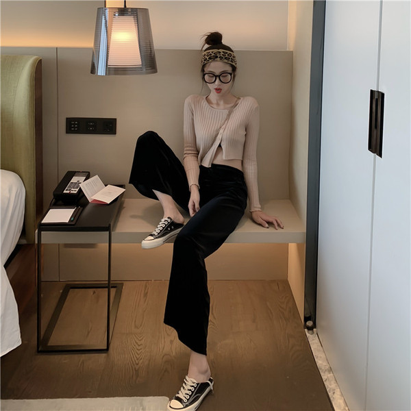 Pantaloni casual dama model lat din catifea cu talie elastica