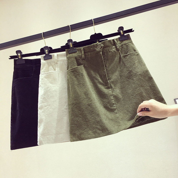 Нов модел дамска пола с висока талия и джобове