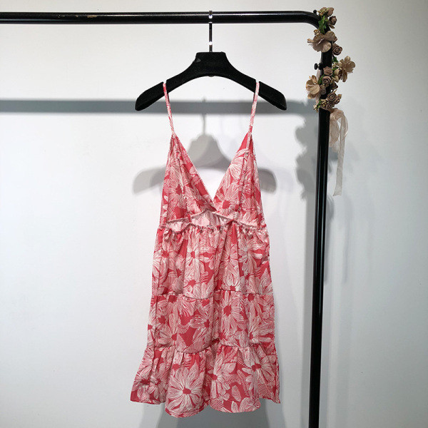 Дамска лятна рокля с флорален десен и тънки презрамки 