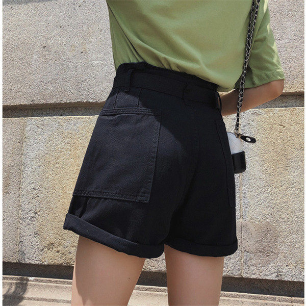 Ležerne ženske kratke hlače s visokim strukom i remenom
