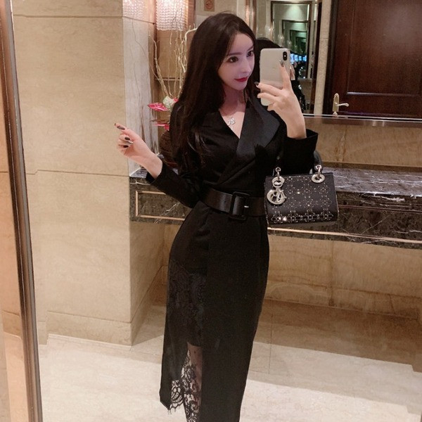 Rochie eleganta asimetrica cu centura si dantela