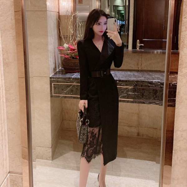 Rochie eleganta asimetrica cu centura si dantela