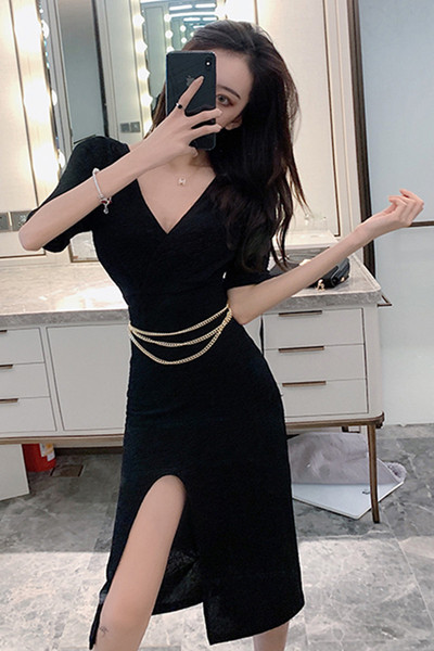 Rochie de dama actuala cu decolteu si crapata