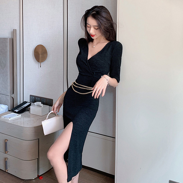 Rochie de dama actuala cu decolteu si crapata