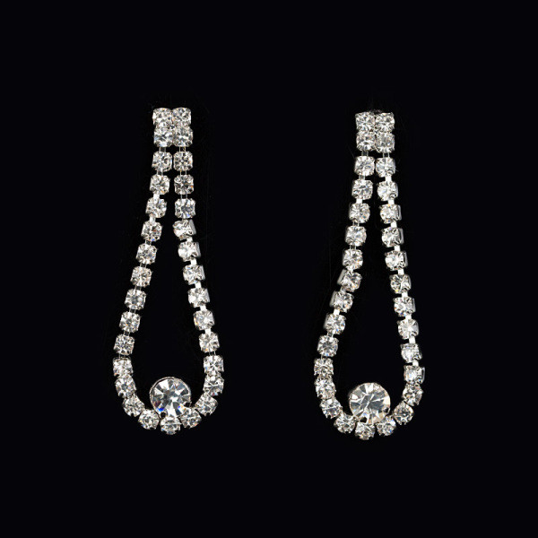 Stílusos női szett két részből álló nyaklánc + kövekkel díszített fülbevaló