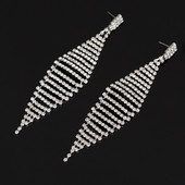 Moderni sieviešu auskari ar sudraba akmeni