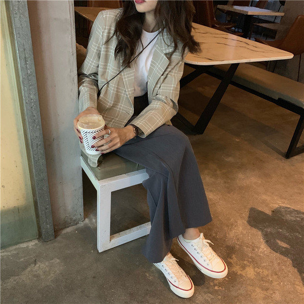 Sieviešu ikdienas rūtaina jaka ar pogām un kabatām