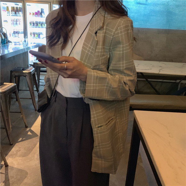 Sieviešu ikdienas rūtaina jaka ar pogām un kabatām