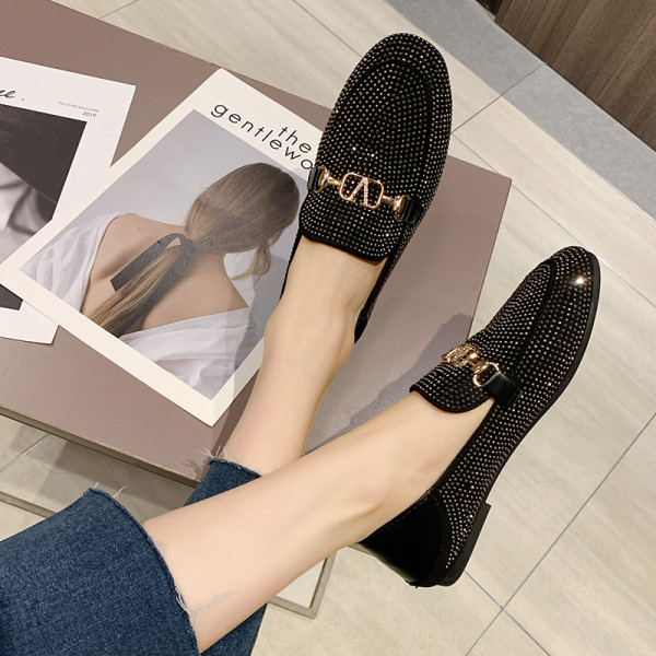 Köves, lapos talpú női alkalmi cipő