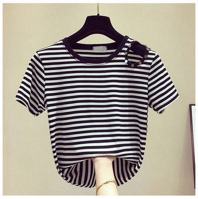 Модерна дамска блуза с овално деколте и изрязани части