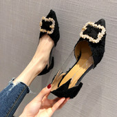 Alkalmi női cipő fém csattal és szilikon elemmel