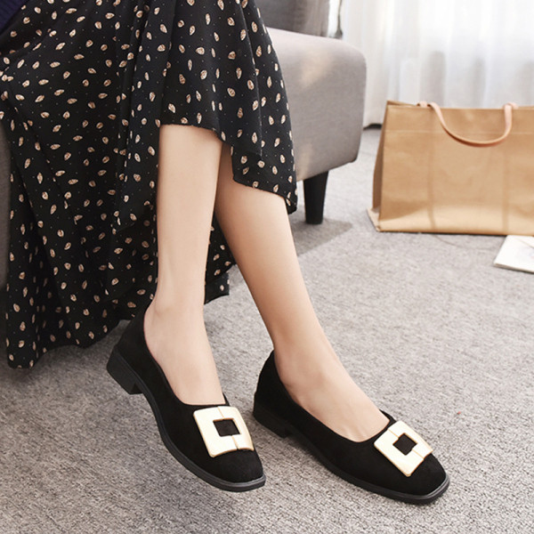 Naiste seemisnahast kingad lameda talla ja pandlaga