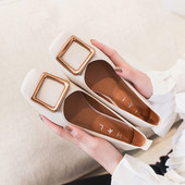 Sieviešu moderni apavi ar plakanu zoli un metāla sprādzi