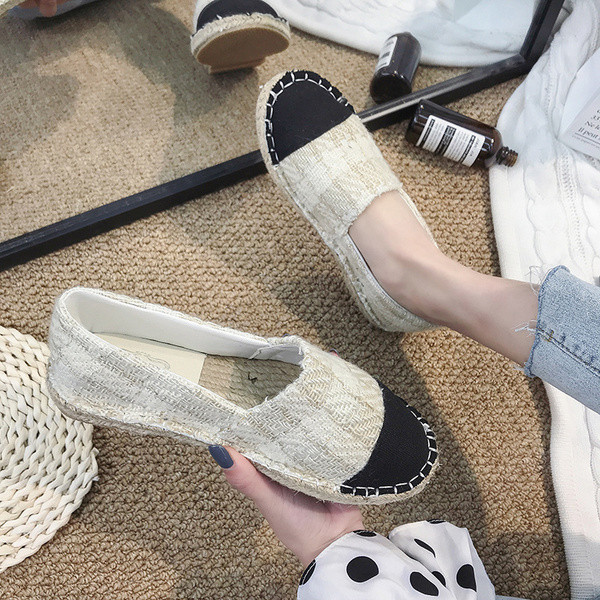 Ikdienas sieviešu rūtainas kurpes ar plakanu zoli