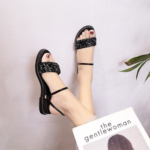 Ikdienas sieviešu sandales ar spīdīgām daļiņām un plakanu zoli