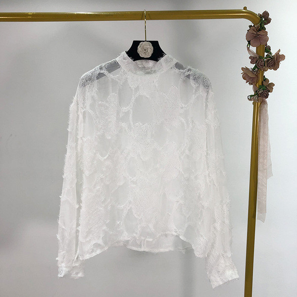 Női tavaszi csipkeblúz és félmagas gallér