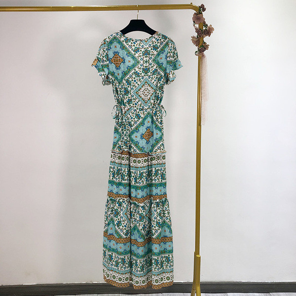 Novi model ljetne haljine model kroja sa vezicama u struku