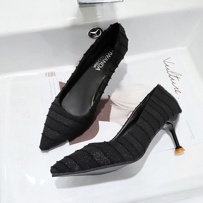 Pantofi moderni de dama cu toc subtire - model ascutit