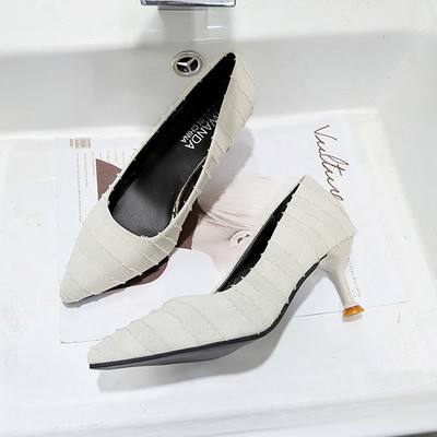 Pantofi moderni de dama cu toc subtire - model ascutit