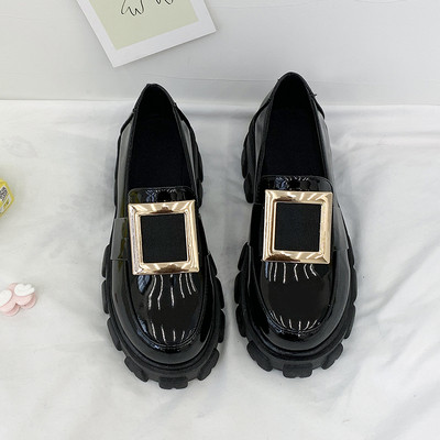 Pantofi moderni de dama cu catarama metalica patrata