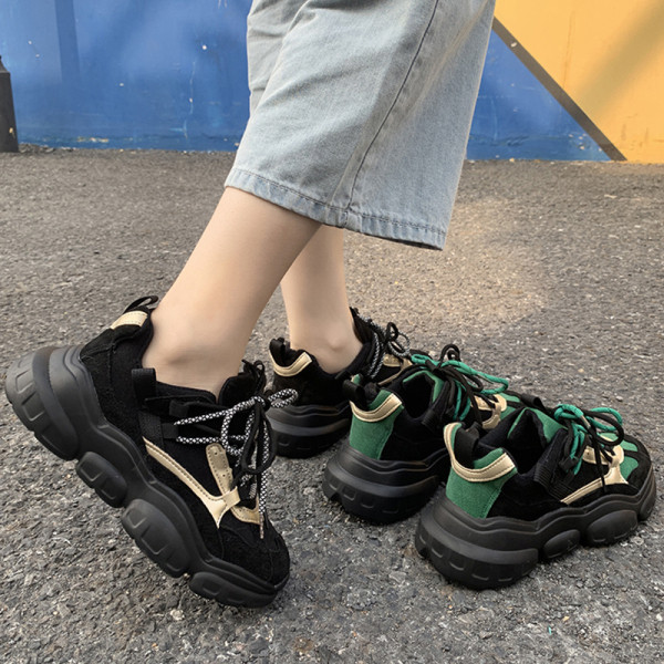 Sporta un ikdienas sieviešu kedas ar raupju zoli