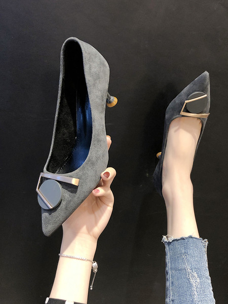 Stilīgas sieviešu kurpes ar 7 cm papēdi un metāla elementu