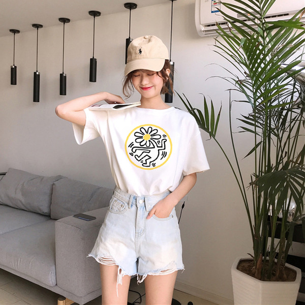 Tricou dama cu imprimeu, decolteu oval si maneci scurte