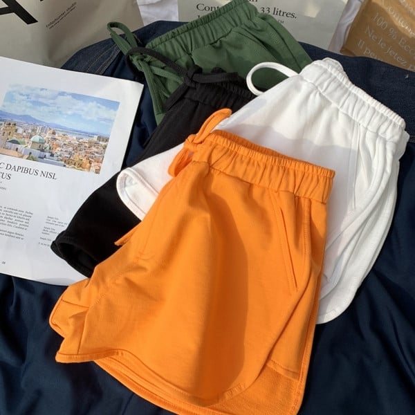 Moteriški trumpi sportiniai šortai elastingu juosmeniu