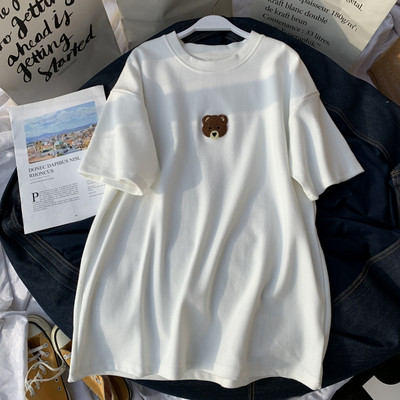 Modernus moteriškas platus marškinėlių modelis su siuvinėjimu meškos formos